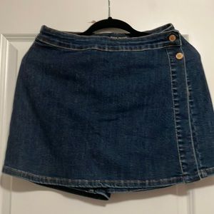 Judy Blue shorts size L dark wash